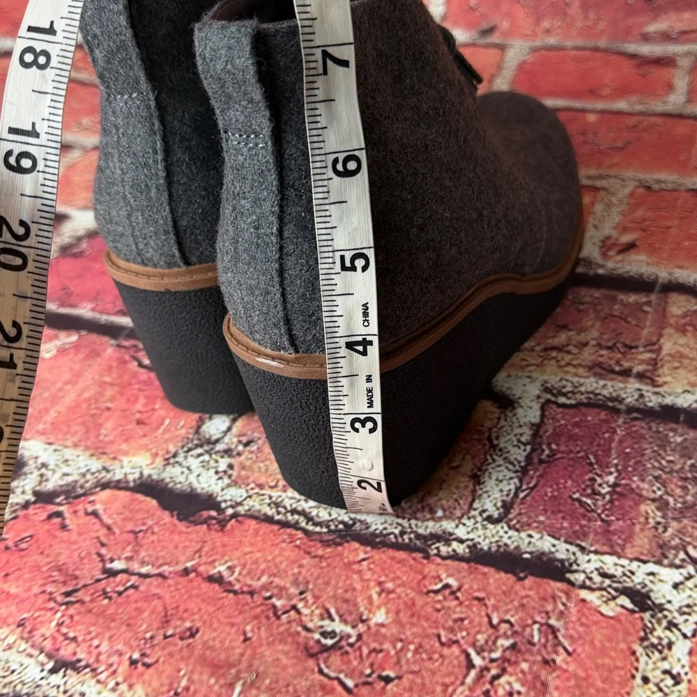 Dr. Scholl's Aurora Women's Wedge Boots size 9 new